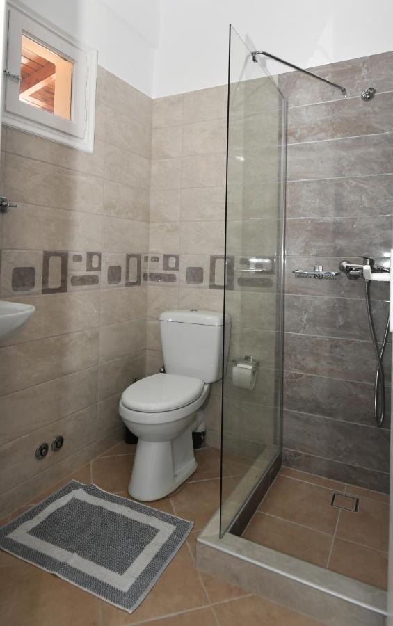 Vanas Apartments Спетсес Экстерьер фото
